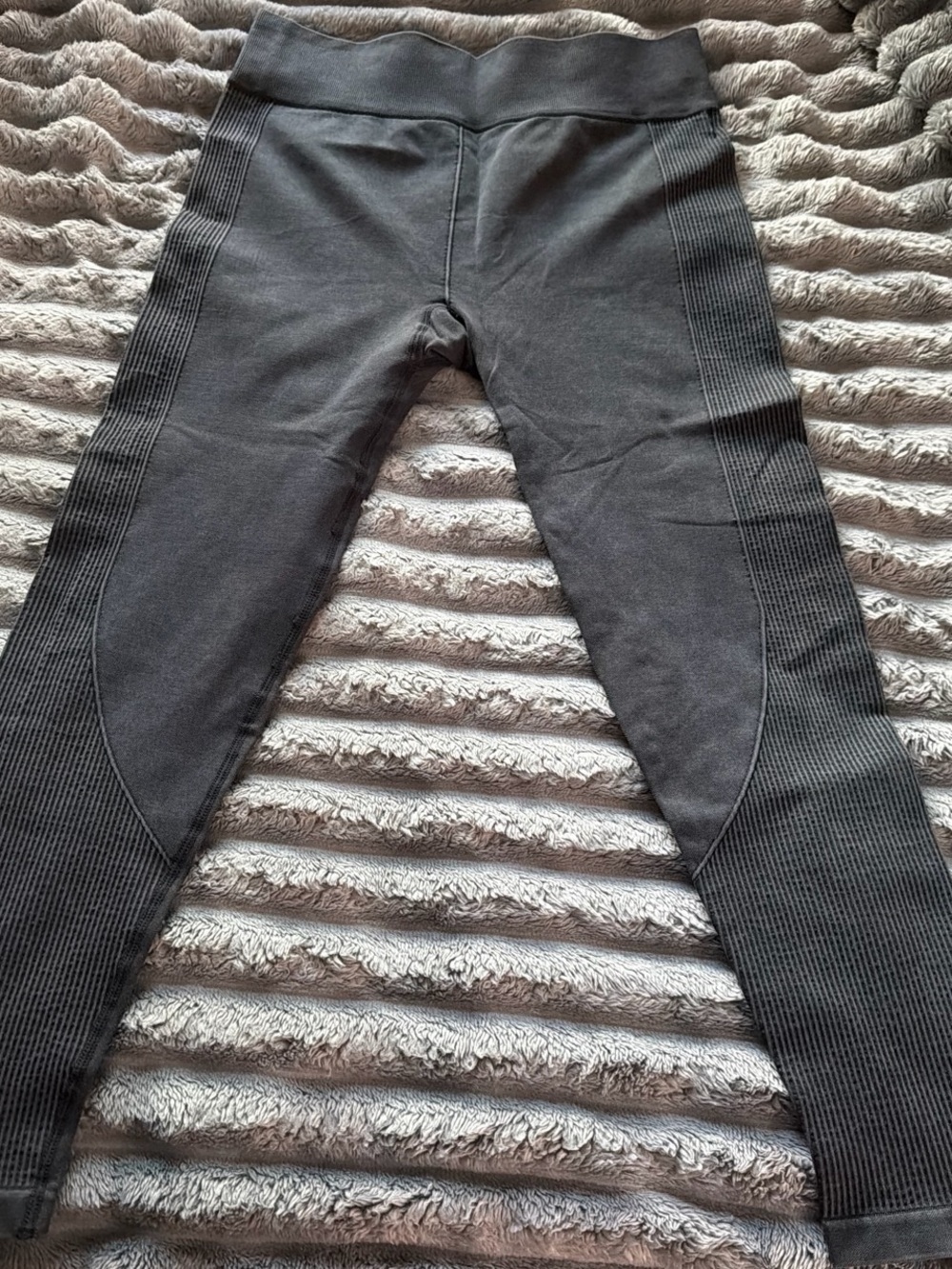 Aeropostale women’s Charcoal Ribbed Panel Joggers
